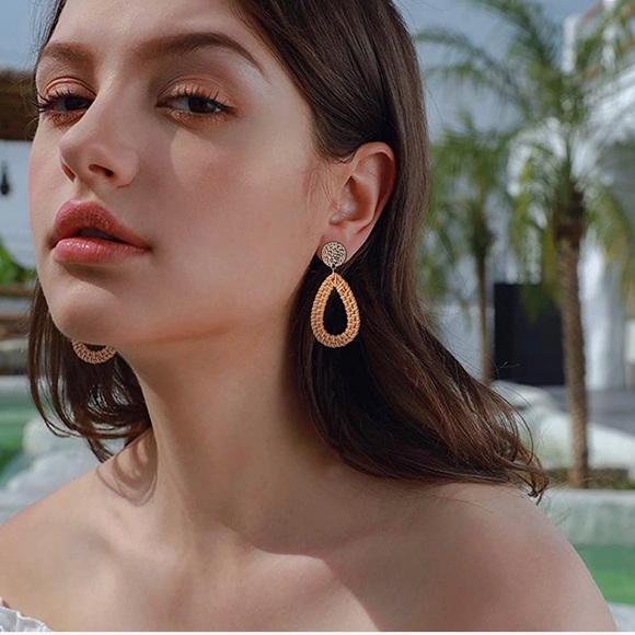 NEW - Rattan Earrings - Picture 2 of 3